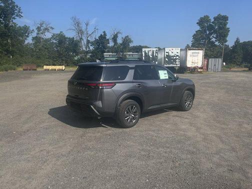 2025 Nissan Pathfinder SV 4WD