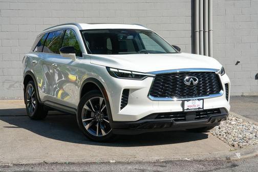 Majestic White 2024 INFINITI QX60 Luxe