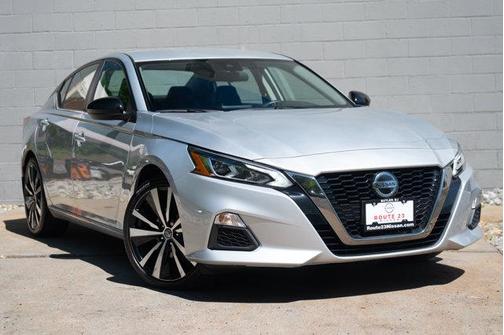 2022 Nissan Altima SR FWD