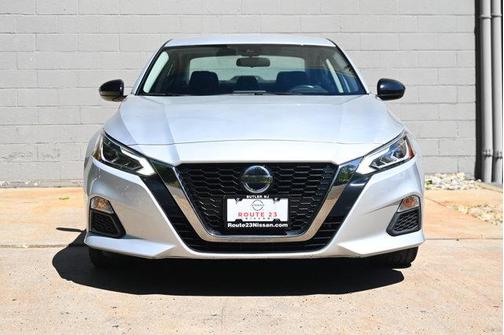 2022 Nissan Altima SR FWD