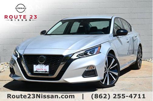 2022 Nissan Altima SR FWD