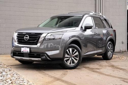 2023 Nissan Pathfinder SL 4WD