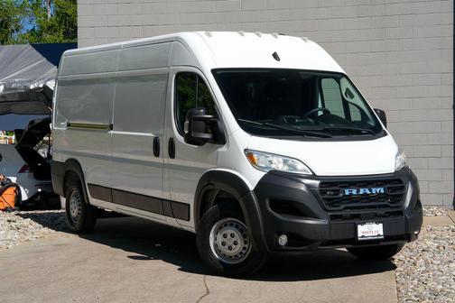 Bright White Clearcoat 2025 RAM ProMaster 2500 Tradesman