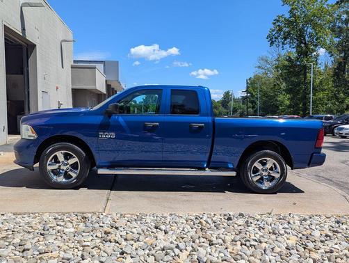 Blue Streak Pearlcoat 2019 RAM 1500 Express