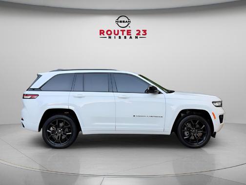 Bright White Clearcoat 2023 Jeep Grand Cherokee 4xe 30th Anniversary