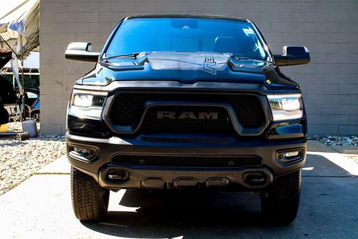 Diamond Black Crystal Pearlcoat 2021 RAM 1500 Rebel