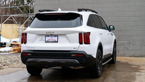 Glacial White Pearl 2023 Kia Sorento S