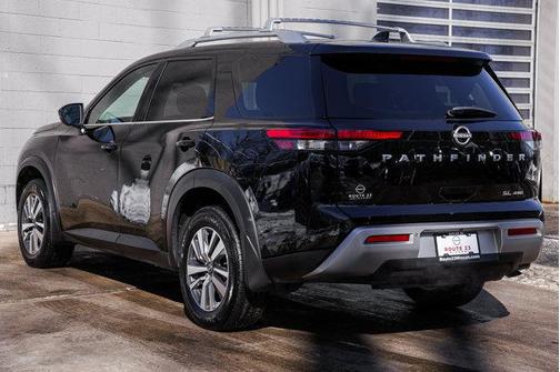 2024 Nissan Pathfinder SL 4WD