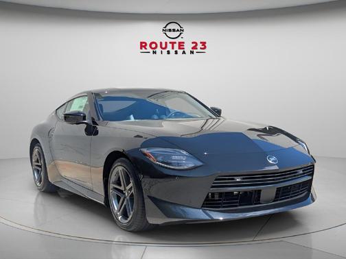 Black Diamond Pearl 2027 Nissan Z Sport