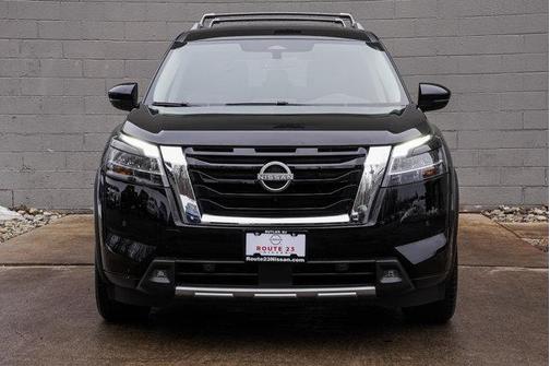 2024 Nissan Pathfinder SL 4WD