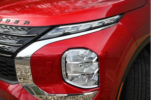 2024 Mitsubishi Outlander PHEV SEL