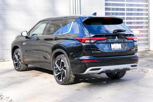 2024 Mitsubishi Outlander PHEV SEL