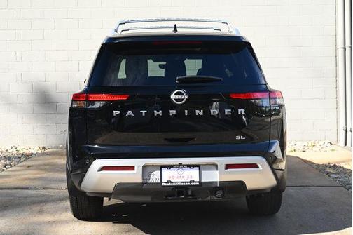 2024 Nissan Pathfinder SL FWD