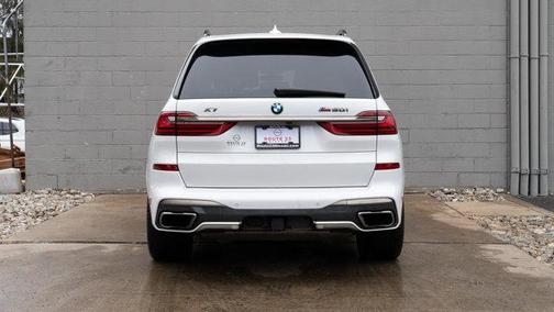 2022 BMW X7 M50i