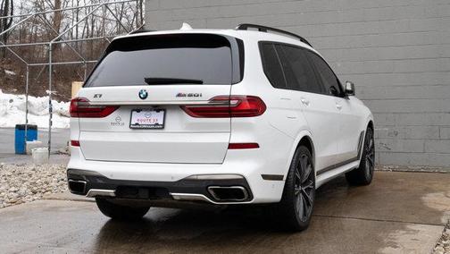 2022 BMW X7 M50i