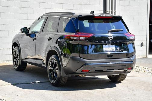 Super Black 2023 Nissan Rogue SV