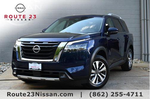 2022 Nissan Pathfinder SL 4WD