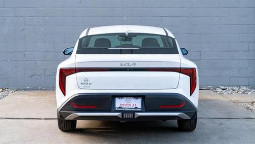 Snow White Pearl 2025 Kia K4 LXS