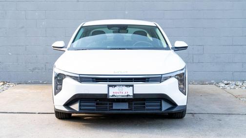 Snow White Pearl 2025 Kia K4 LXS