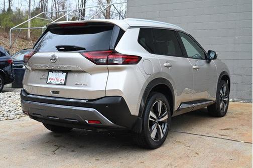 2022 Nissan Rogue SL