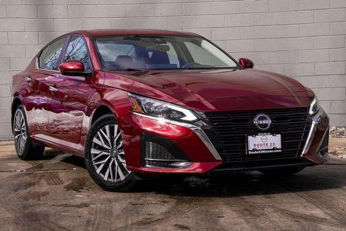 Scarlet Ember Tintcoat 2023 Nissan Altima 2.5 SV