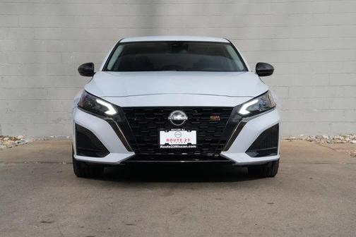 2023 Nissan Altima SR FWD