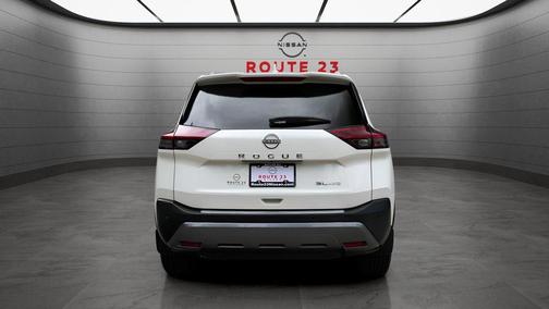 Pearl White Tricoat 2023 Nissan Rogue SL
