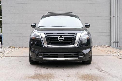 2024 Nissan Pathfinder SL 4WD