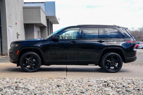 2023 Jeep Grand Cherokee Altitude