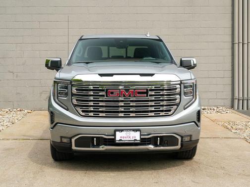 Sterling Metallic 2024 GMC Sierra 1500 Denali