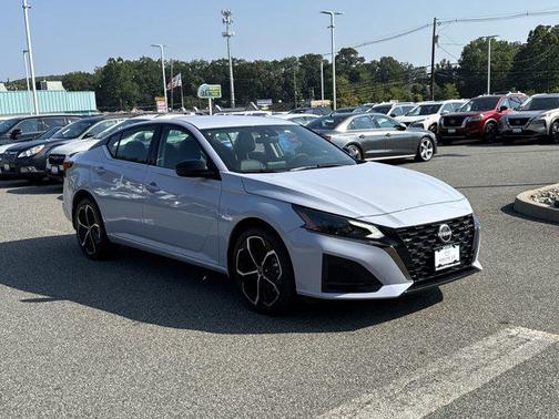 2025 Nissan Altima SR AWD