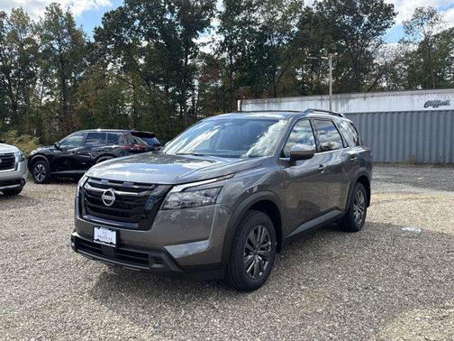 2025 Nissan Pathfinder SV 4WD