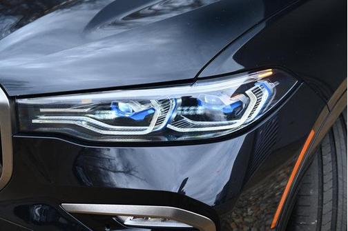 2022 BMW X7 M50i