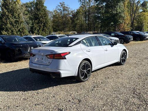 2025 Nissan Altima SR AWD