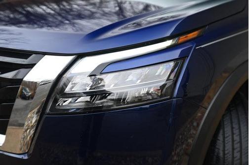 2024 Nissan Pathfinder SV 4WD