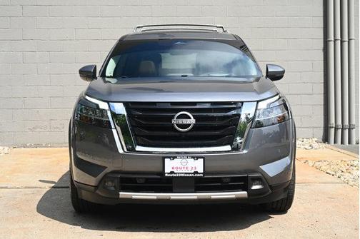 2023 Nissan Pathfinder Platinum 4WD