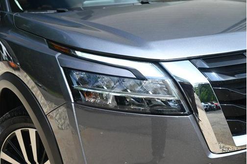 2023 Nissan Pathfinder Platinum 4WD
