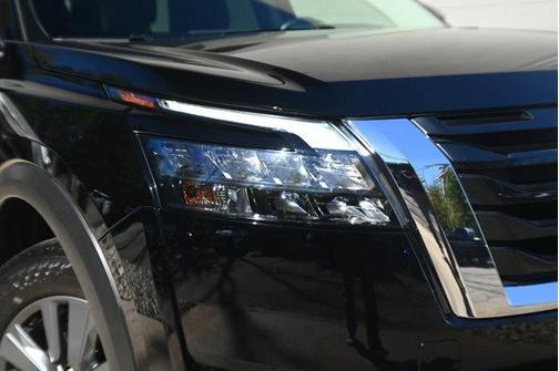 2024 Nissan Pathfinder S 4WD