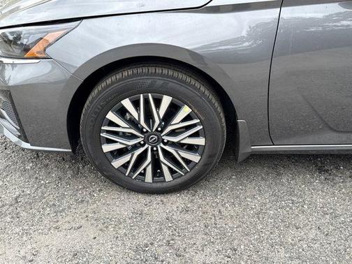 2025 Nissan Altima SV AWD