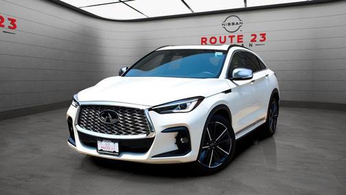 Majestic White 2023 INFINITI QX55 LUXE