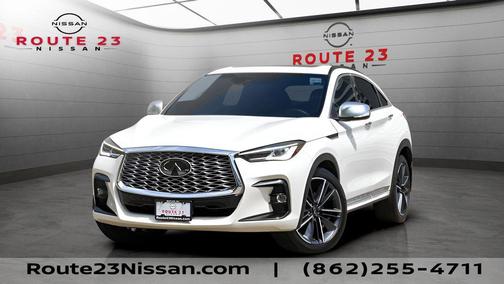 Majestic White 2023 INFINITI QX55 LUXE