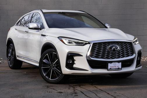 Majestic White 2023 INFINITI QX55 LUXE