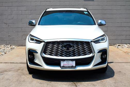 Majestic White 2023 INFINITI QX55 LUXE