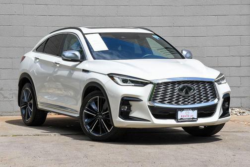 Majestic White 2023 INFINITI QX55 LUXE