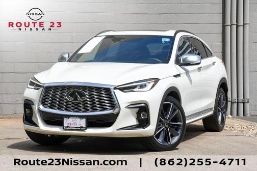 Majestic White 2023 INFINITI QX55 LUXE