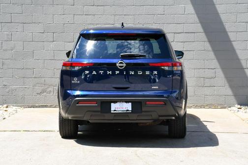 Deep Ocean Blue Pearl 2022 Nissan Pathfinder S 4WD