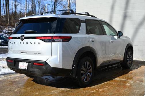 2023 Nissan Pathfinder SV 4WD