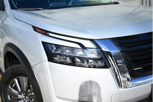 2023 Nissan Pathfinder SV 4WD