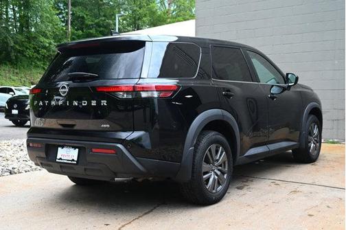 2023 Nissan Pathfinder S 4WD