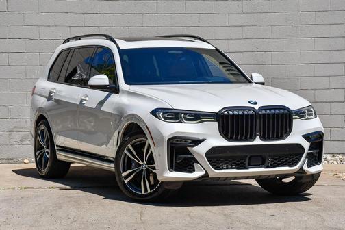 Mineral White Metallic 2021 BMW X7 xDrive40i